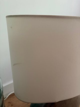 Lámpara de mesa.