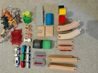 Circuito tren Ikea + animales granja