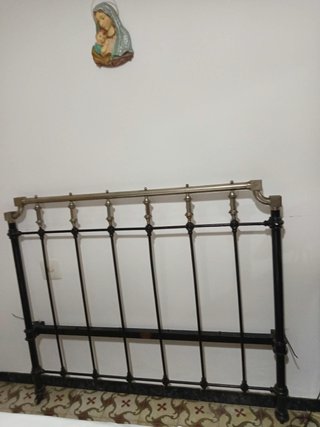 Cabezal de cama de metal