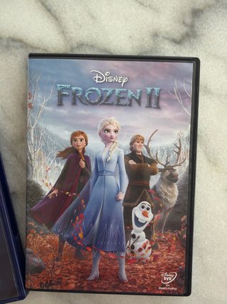 Lote 2 DVDs Disney: Cenicienta y Frozen II