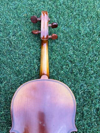 Violín antiguo con estuche y arco