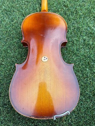 Violín antiguo con estuche y arco