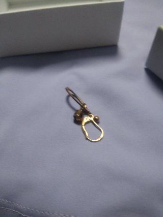 Pendientes vintage chapado oro con piedra roja