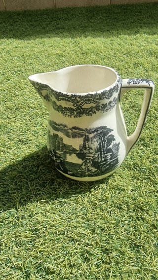 Jarra de leche Cartuja porcelana grande