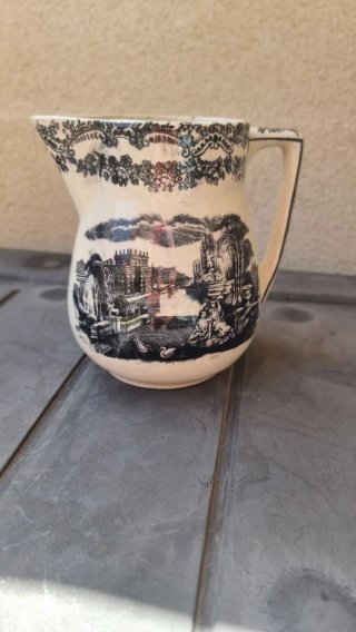 Jarra de leche Cartuja porcelana grande