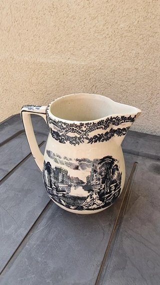 Jarra de leche Cartuja porcelana grande