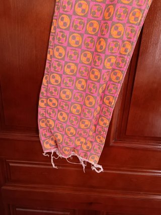 Pantalón Pull&Bear estampado retro
