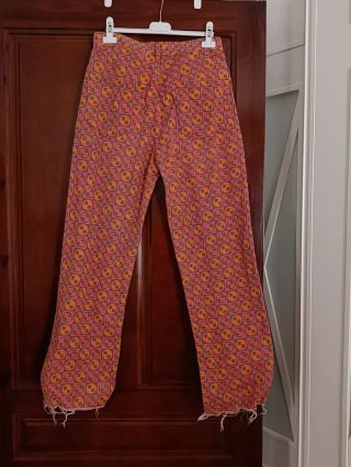 Pantalón Pull&Bear estampado retro