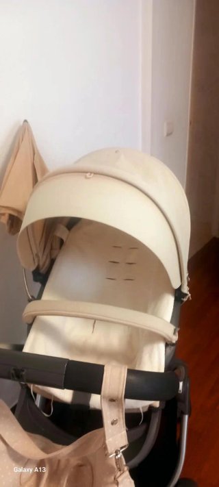 Carrito de bebé Stokke color beige