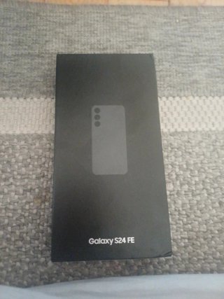 Samsung Galaxy S24 FE Caja