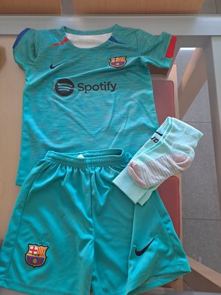 Equipación Fútbol Barcelona Niño Talla 22
