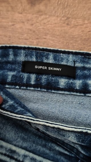 Pantalón skinny azul lavado