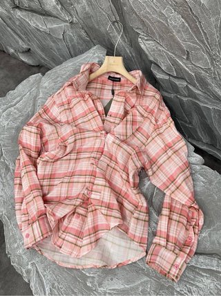 Camisa de cuadros rosa y blanca