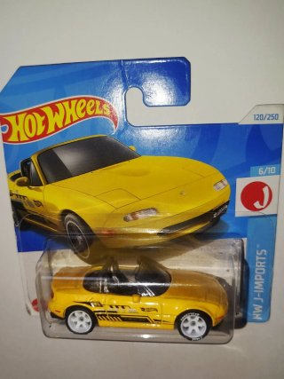 Hot Wheels Mazda Miata Amarillo custom