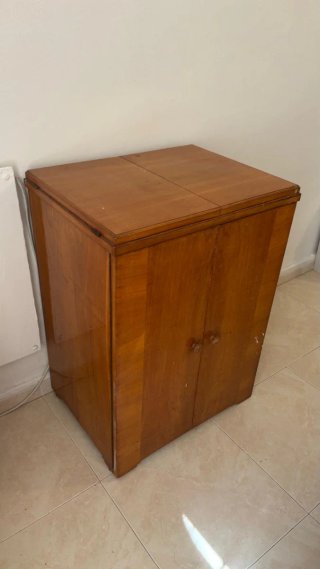 Máquina de coser Singer antigua.