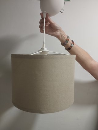 Lámpara de tela beige