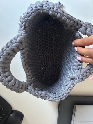 Borsa uncinetto grigia con frange