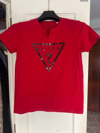 Camiseta Guess roja