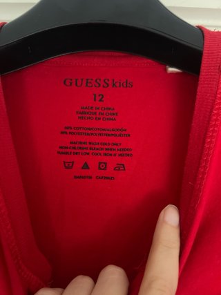 Camiseta Guess roja