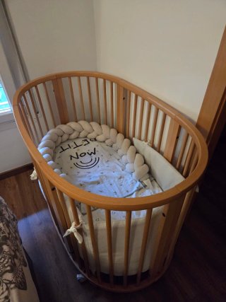 Cuna Stokke ovalada madera