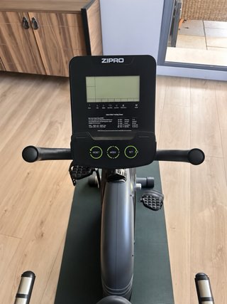 Bicicleta estática Zipro Easy magnética