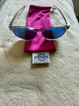 Gafas de sol Oakley montura transparente
