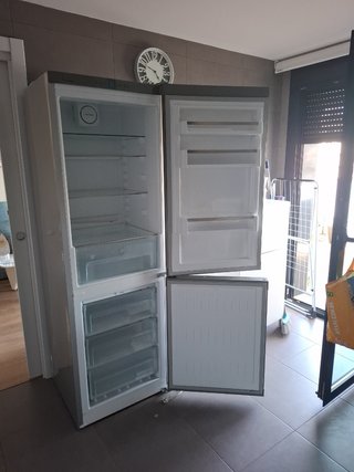 Nevera Liebherr gris
