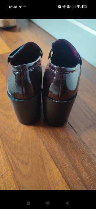 Mocasines charol burdeos plataforma mujer