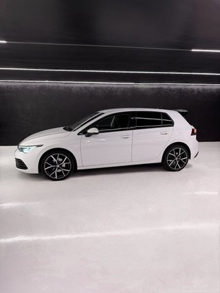 VOLKSWAGEN GOLF 8