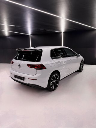 VOLKSWAGEN GOLF 8
