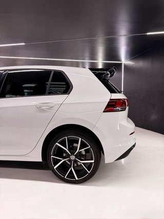 VOLKSWAGEN GOLF 8