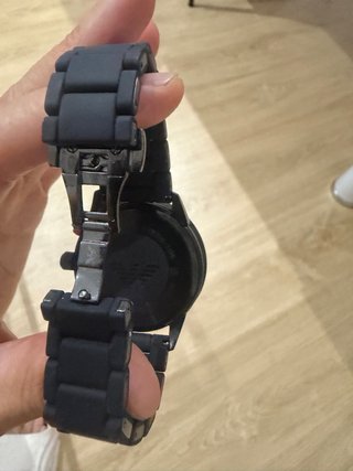 Reloj Emporio Armani Negro y Rojo Sumergible