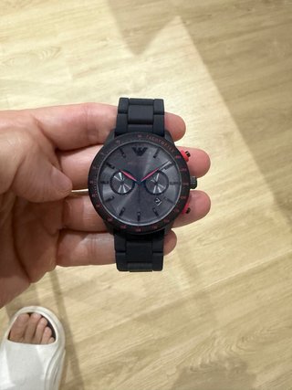 Reloj Emporio Armani Negro y Rojo Sumergible