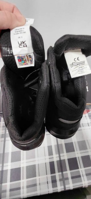 Botas de seguridad U-Power Talla 41. Nuevas.