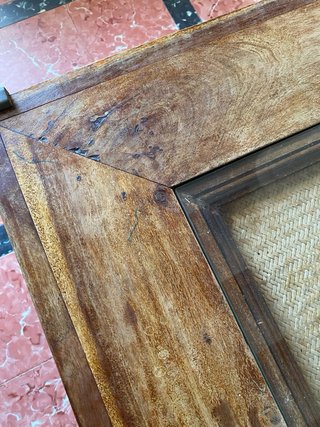 Mesa de comedor de madera y cristal