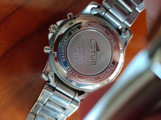 Reloj Lotus Plata y Negro