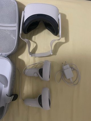 Occhiali VR Meta Quest 2