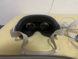 Occhiali VR Meta Quest 2