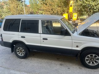 Mitsubishi Montero 1992