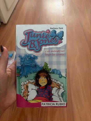 Junie B. Jones y el monstruo bajo la cama