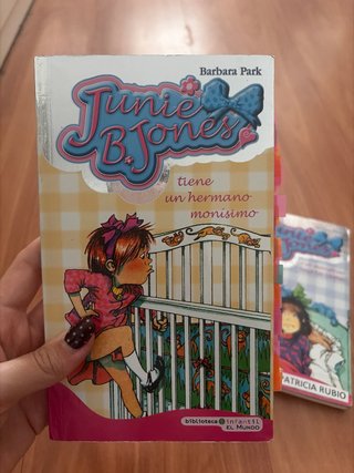 Junie B. Jones y el monstruo bajo la cama
