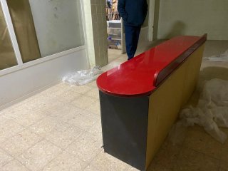 Mesa aparador vintage con 6 sillas
