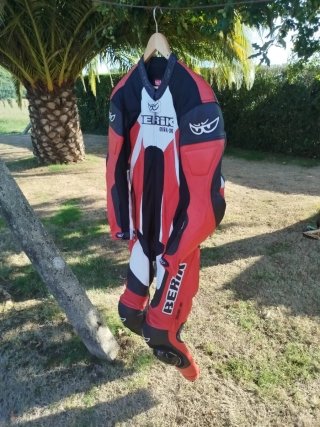Mono de moto Berik piel poco uso