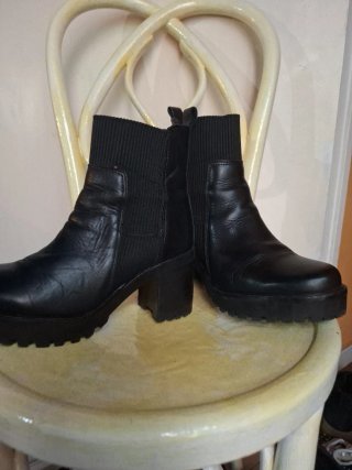 Botines Alpe Piel Elástico Tacón Ancho
