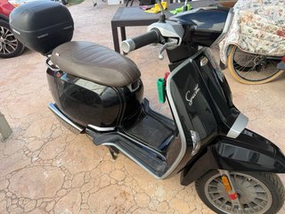 Lambretta Special Scooter Negra