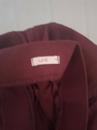Pantalones negros con cremalleras cada uno 7,50€