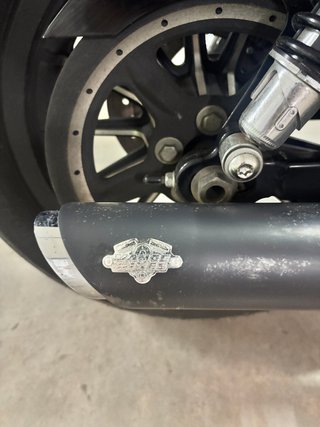 HARLEY DAVIDSON SPORTSTER 883