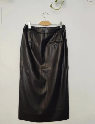 Falda larga negra Stradivarius