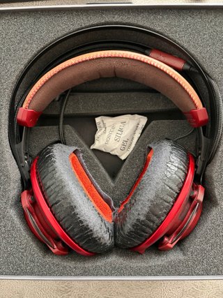 Auriculares HyperX CloudX Revolver Gears of War