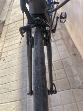 Bicicleta de Carretera Triban Gris